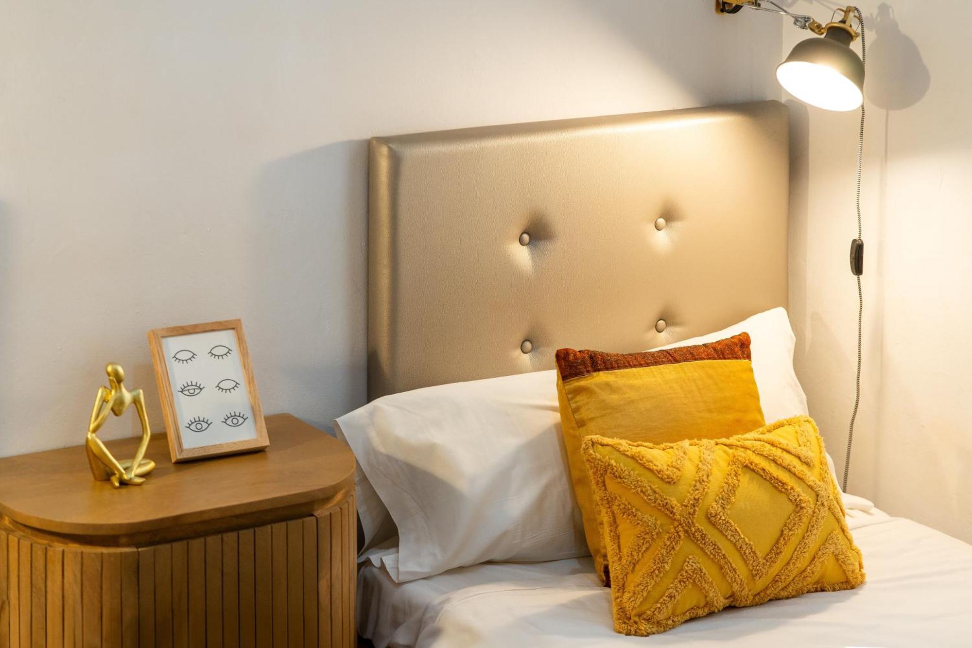 Apartament Fridays Flats Whisper-Quiet Near Sagrada'S Heart Barcelona Zewnętrze zdjęcie
