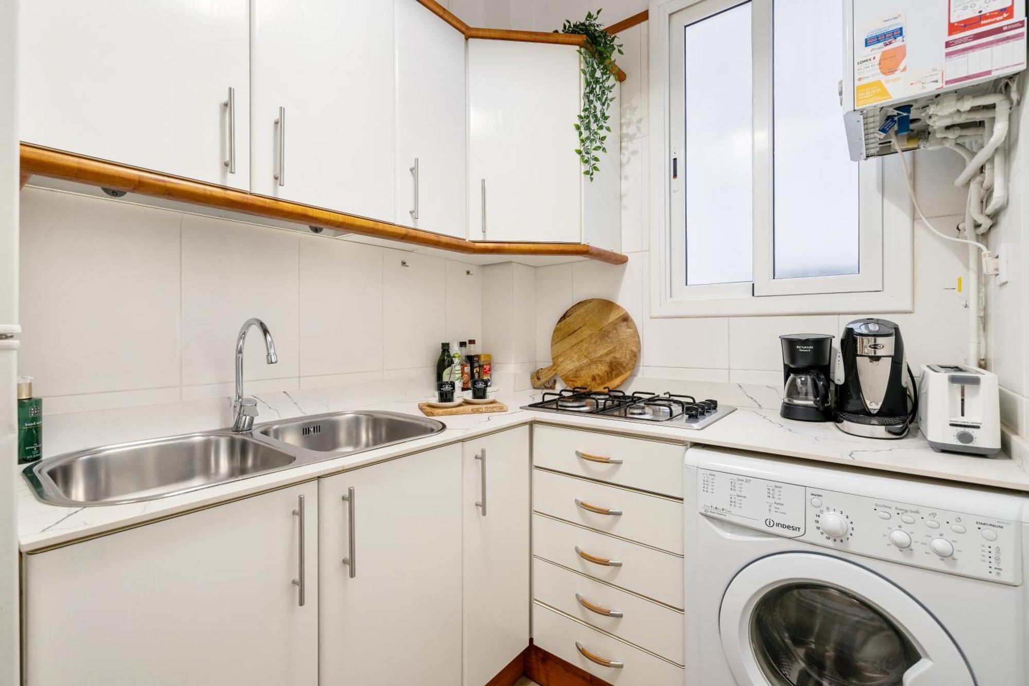 Apartament Fridays Flats Whisper-Quiet Near Sagrada'S Heart Barcelona Zewnętrze zdjęcie