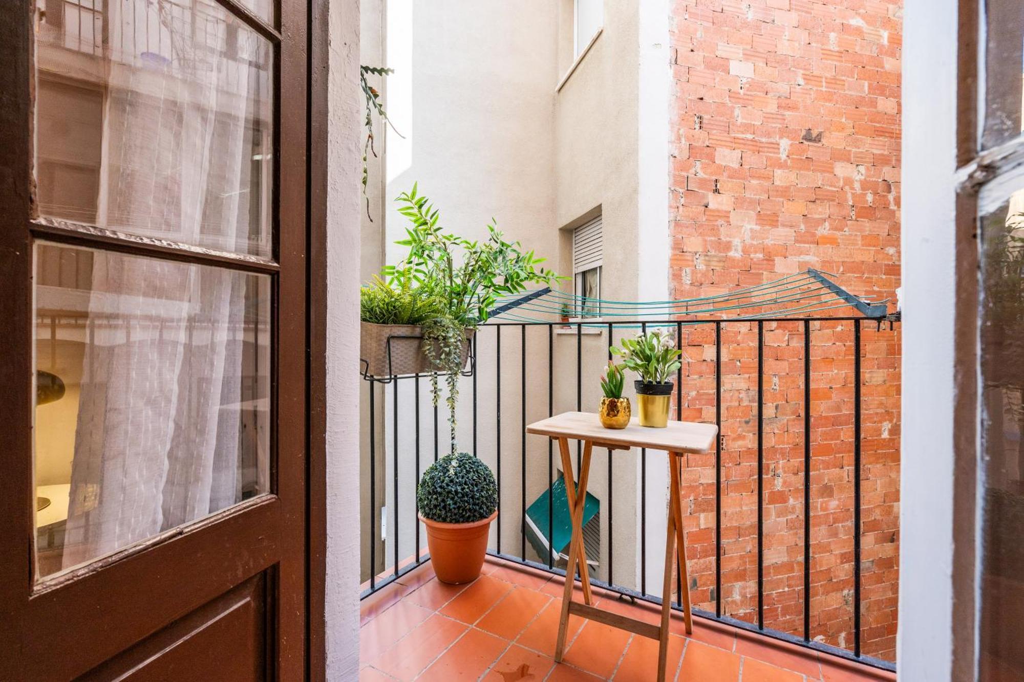 Apartament Fridays Flats Whisper-Quiet Near Sagrada'S Heart Barcelona Zewnętrze zdjęcie